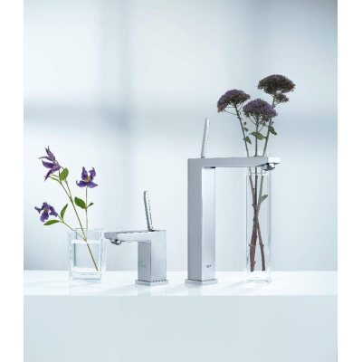 GROHE 23654000 Eurocube Joy Смеситель для раковины со сливным гарнитуром, размер S. Фото